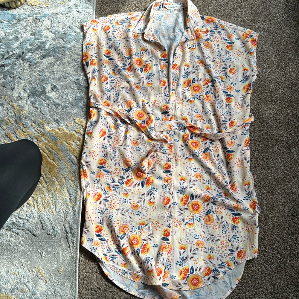 DayDot Floral Shirt with Orange and Blue Accents
- blue patterns.
